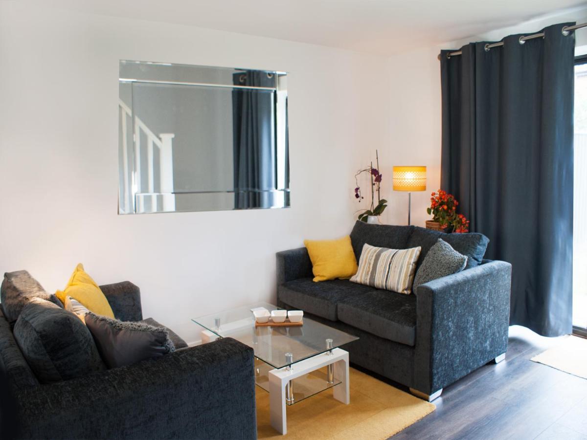East Midland House Free Private Parking Fast Wifi Smart Tv With Garden Villa Kettering Exterior photo